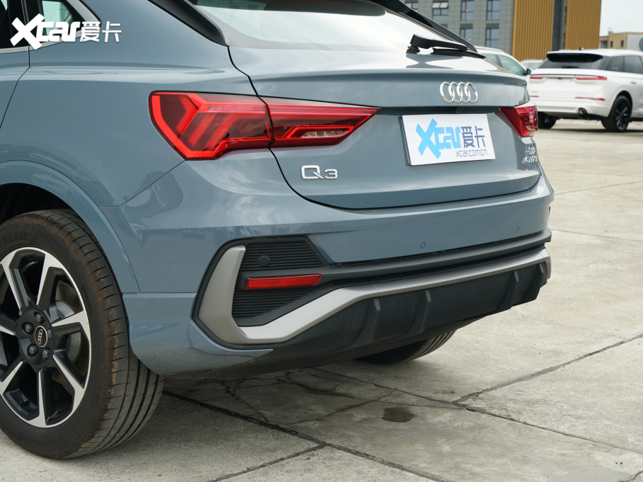 2022��W��Q3 Sportback 40 TFSI RSȼ����