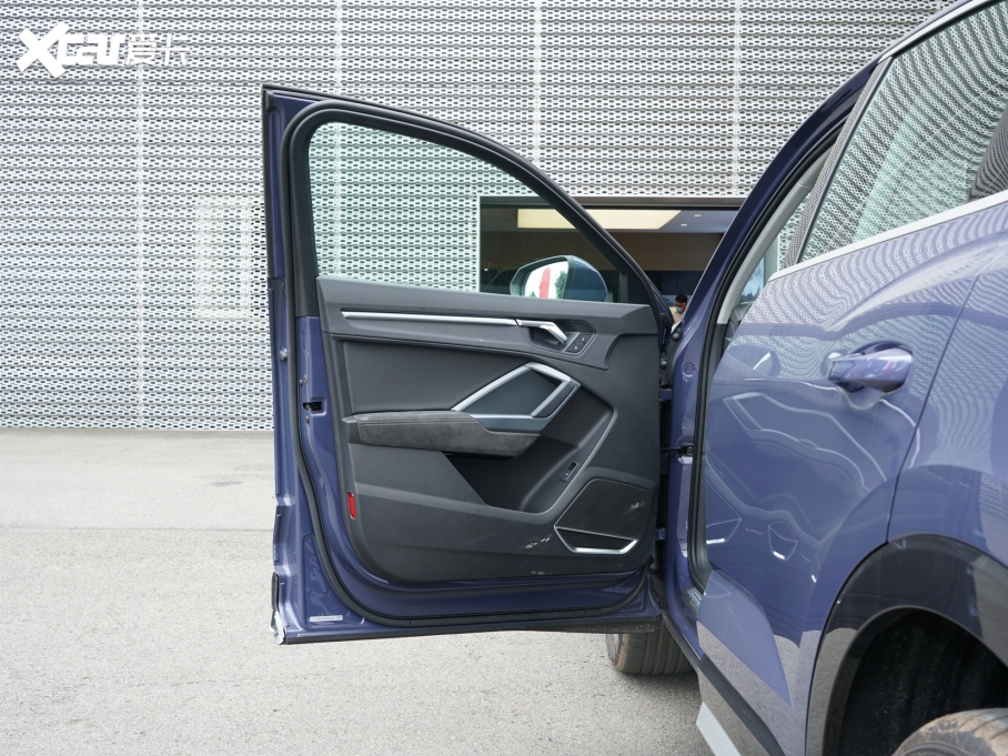 2022?yun)WQ3 Sportback 45 TFSI quattro A