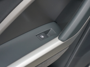 202240 TFSI RSȼ ܇ƅ^