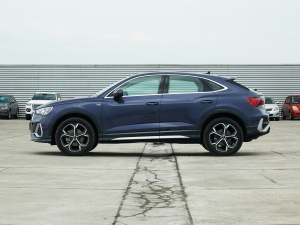 202245 TFSI quattro A ȣ