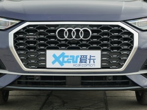 202245 TFSI quattro A оW