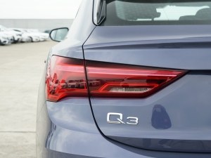 202245 TFSI quattro A ^