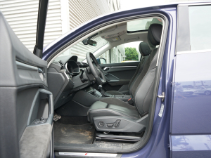 202245 TFSI quattro A ǰſg