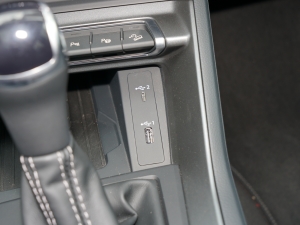 202245 TFSI quattro A п؅^