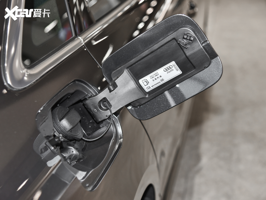 2021?yun)WA4L 40 TFSI M(jn)