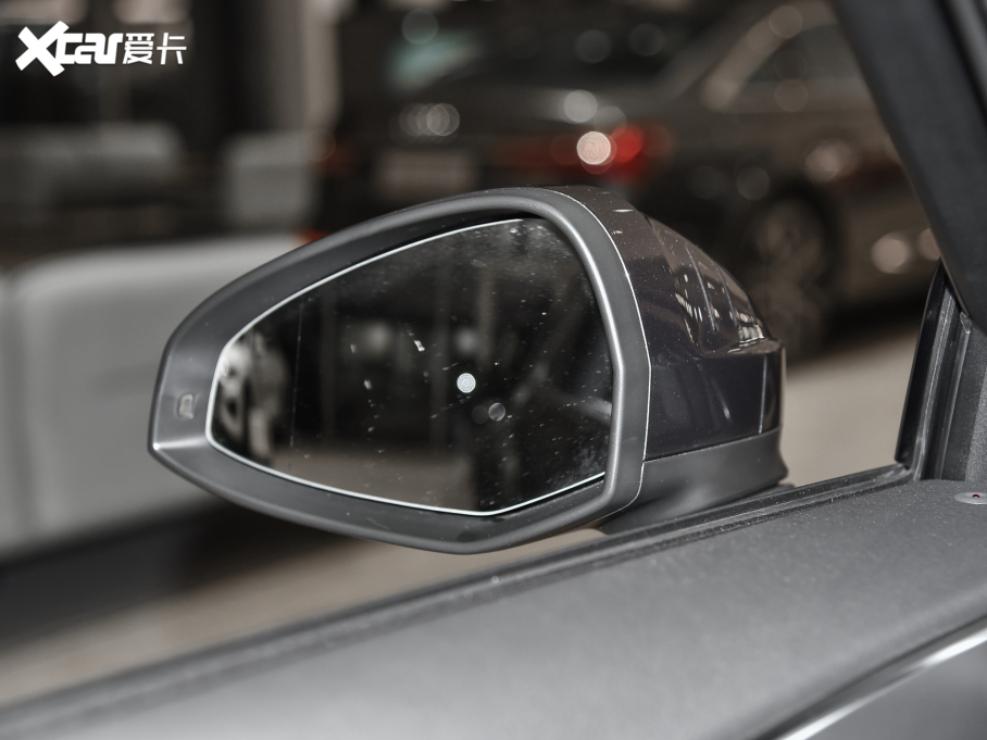 2021?yun)WA4L 40 TFSI M(jn)