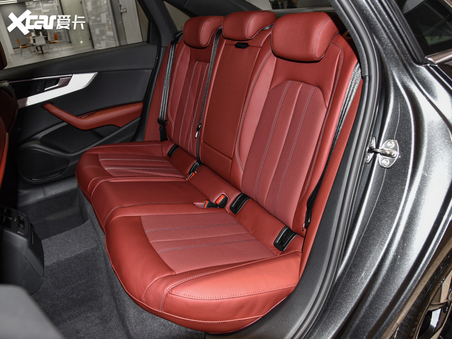 2021?yun)WA4L 40 TFSI M(jn)