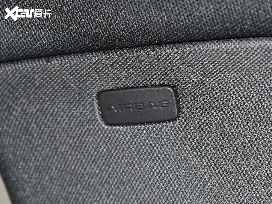 2021?yun)WA4L 40 TFSI M(jn)