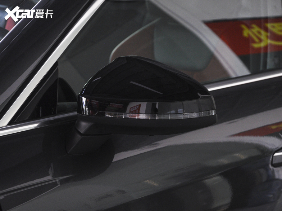 2022WA4L 45 TFSI quattro xӸ