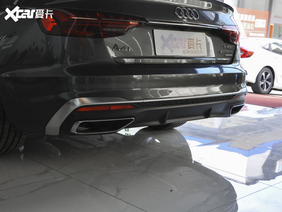 2022WA4L 45 TFSI quattro xӸ