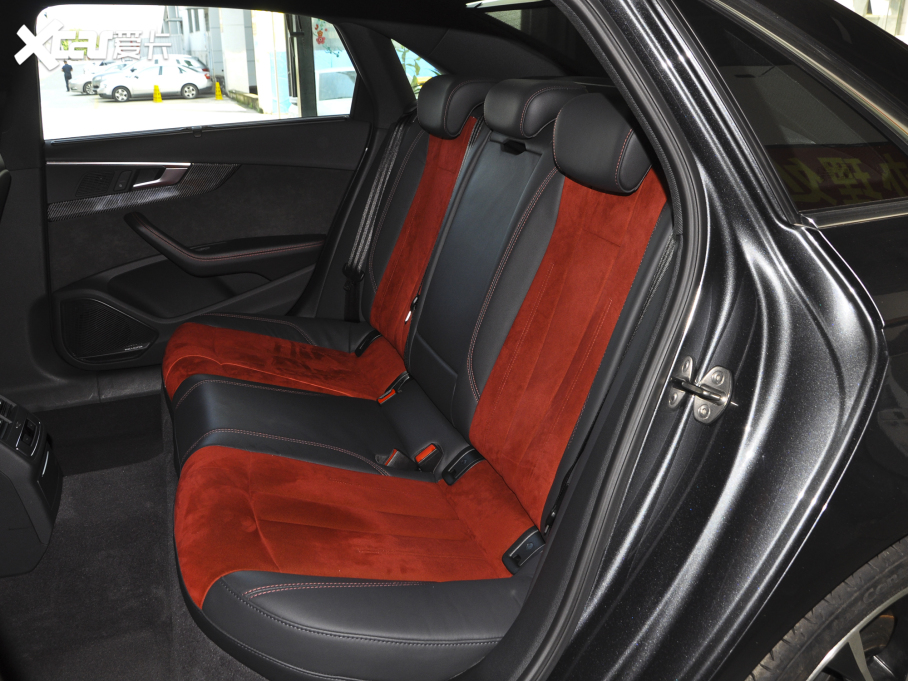 2022?yun)WA4L 45 TFSI quattro x(dng)