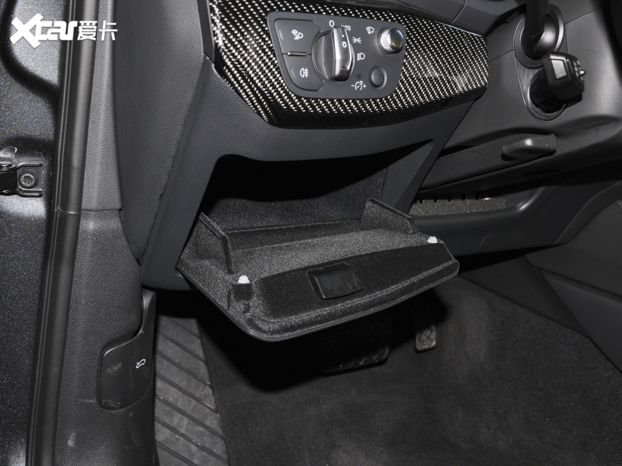 2022WA4L 45 TFSI quattro xӸ