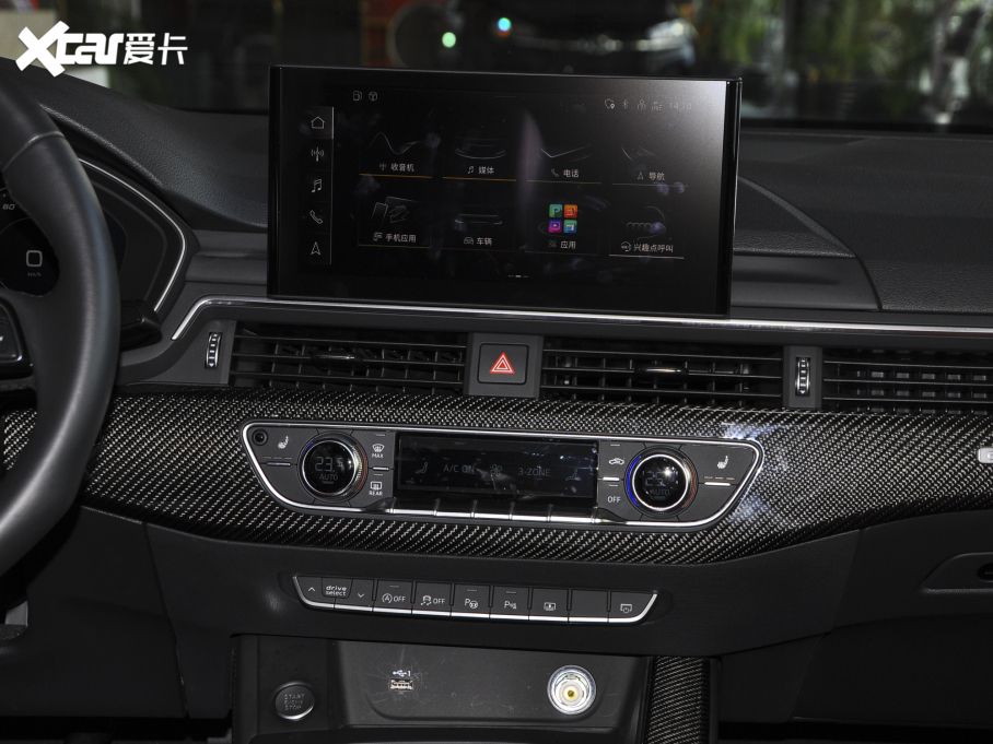 2022WA4L 45 TFSI quattro xӸ