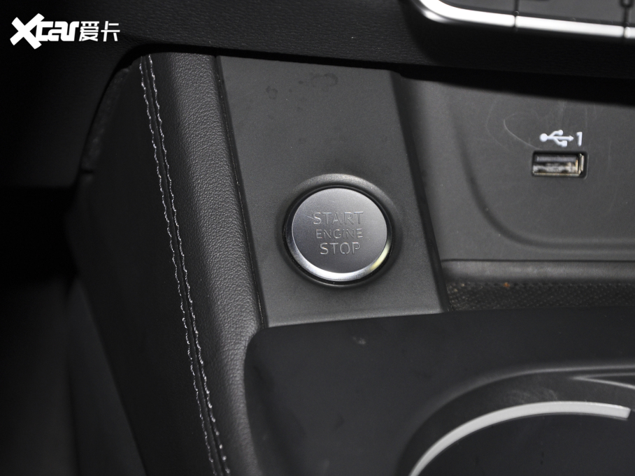 2022WA4L 45 TFSI quattro xӸ