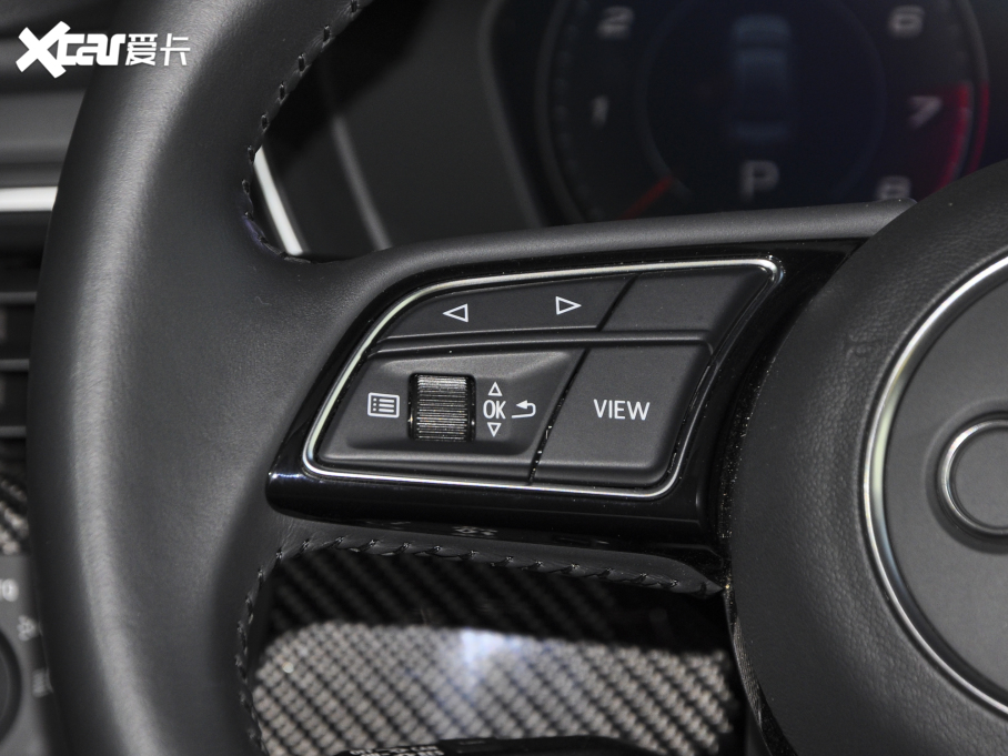 2022WA4L 45 TFSI quattro xӸ