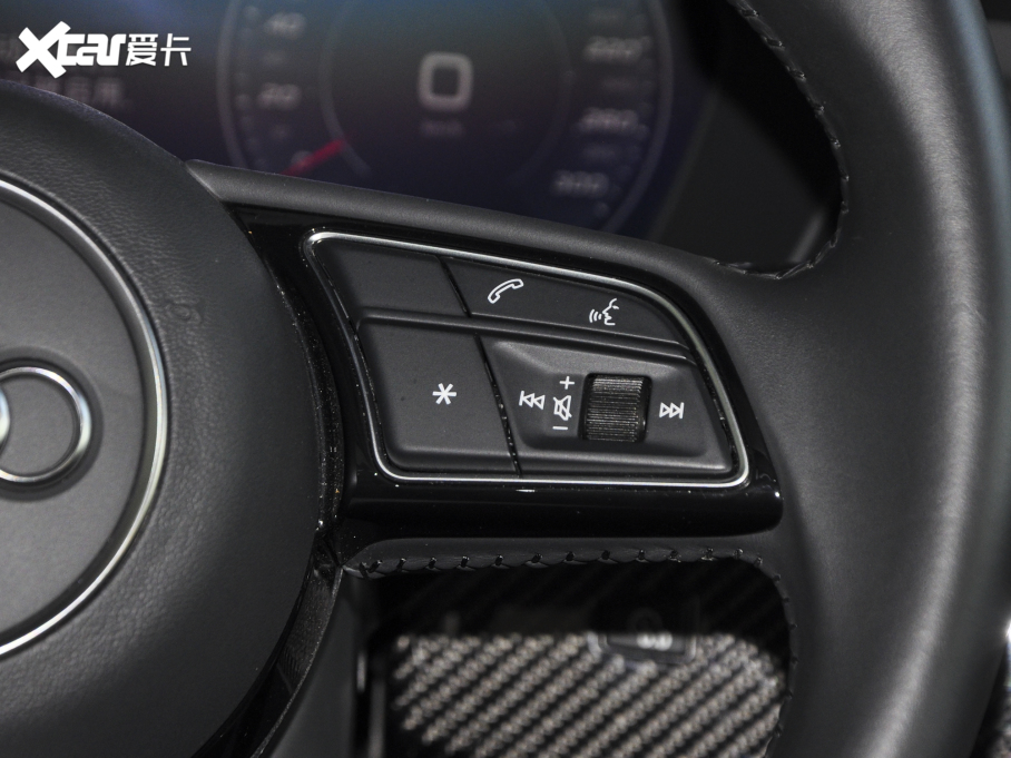 2022WA4L 45 TFSI quattro xӸ