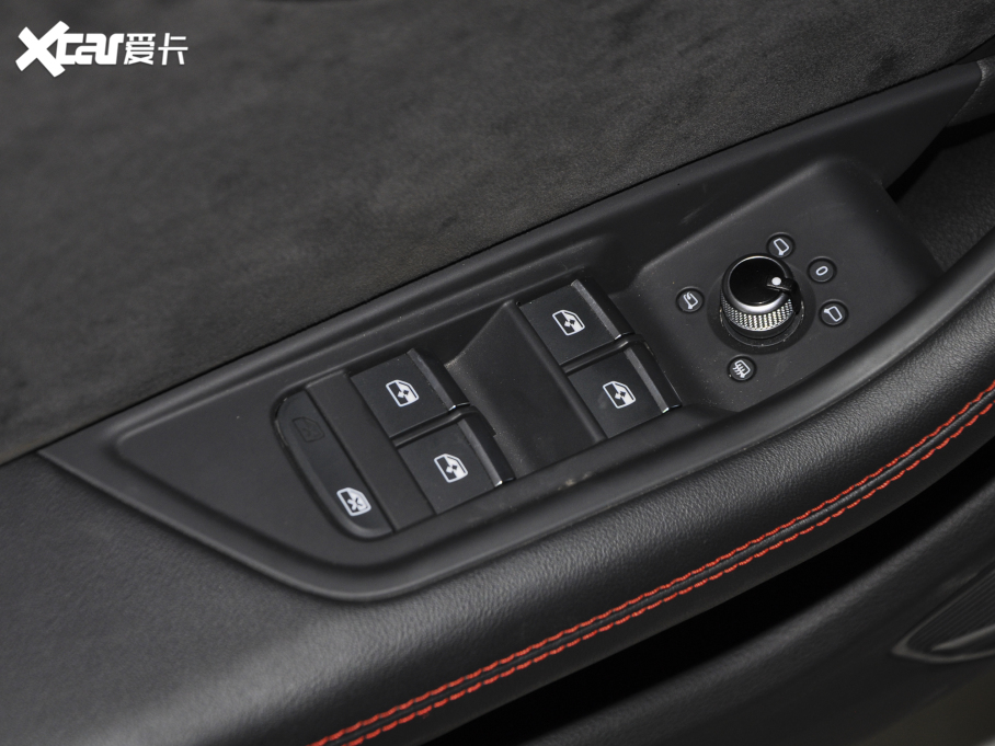 2022WA4L 45 TFSI quattro xӸ