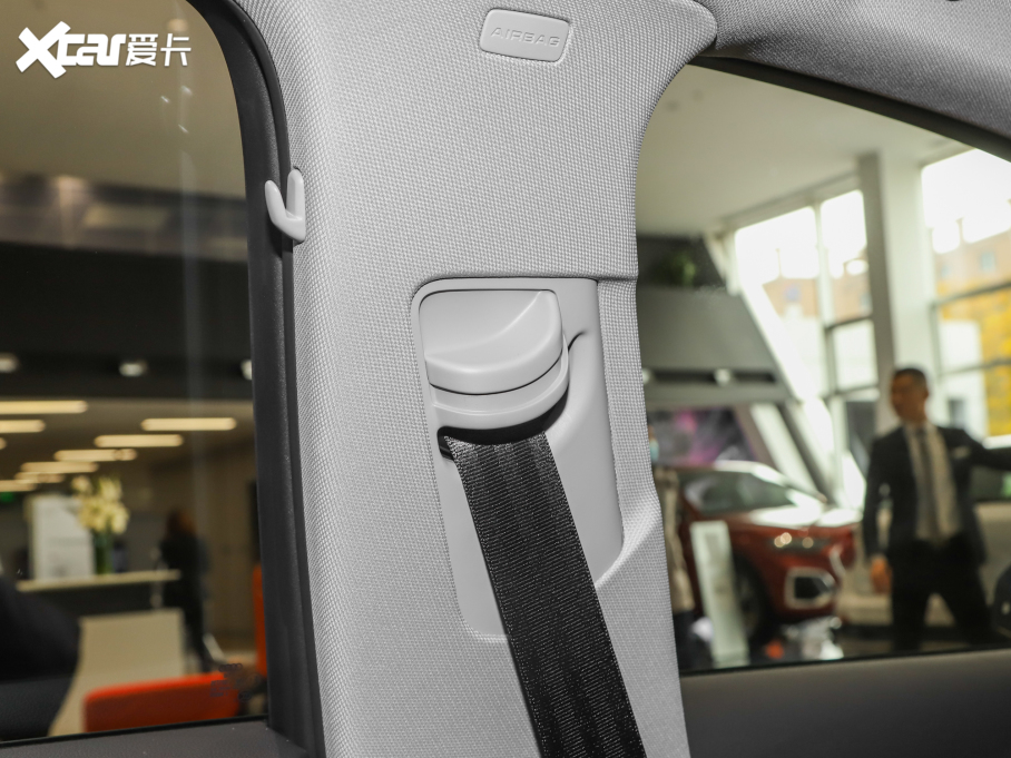 2022��W��A4L 40 TFSI �r��������