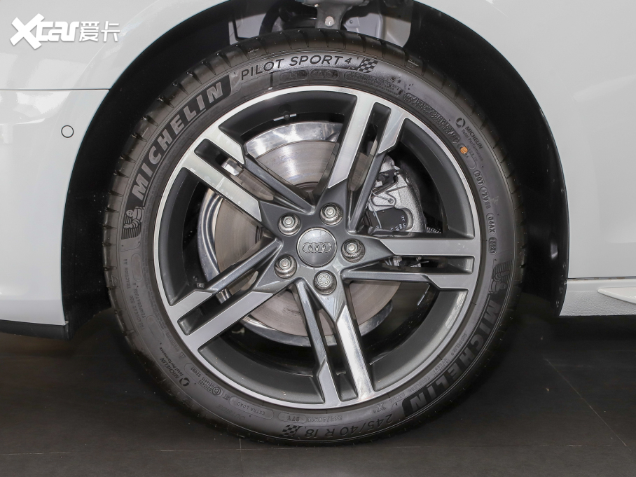 2022WA4L 40 TFSI AӸ