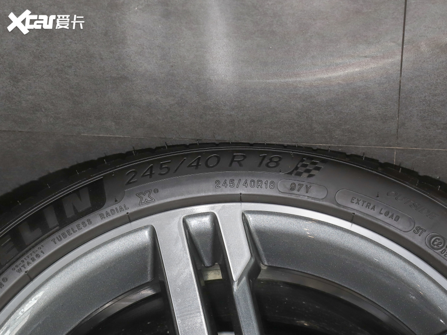 2022WA4L 40 TFSI AӸ