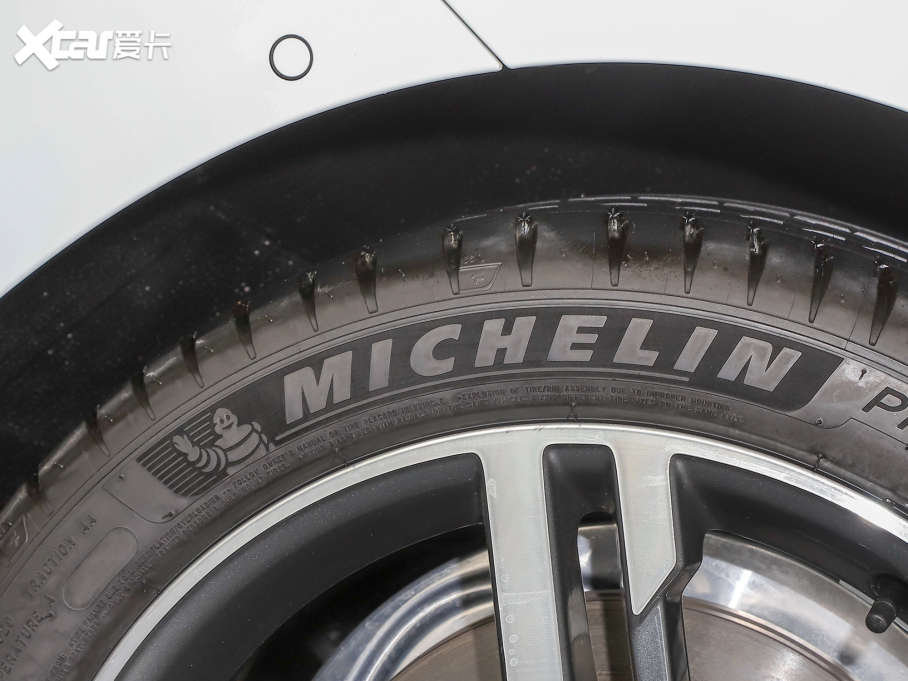 2022WA4L 40 TFSI AӸ