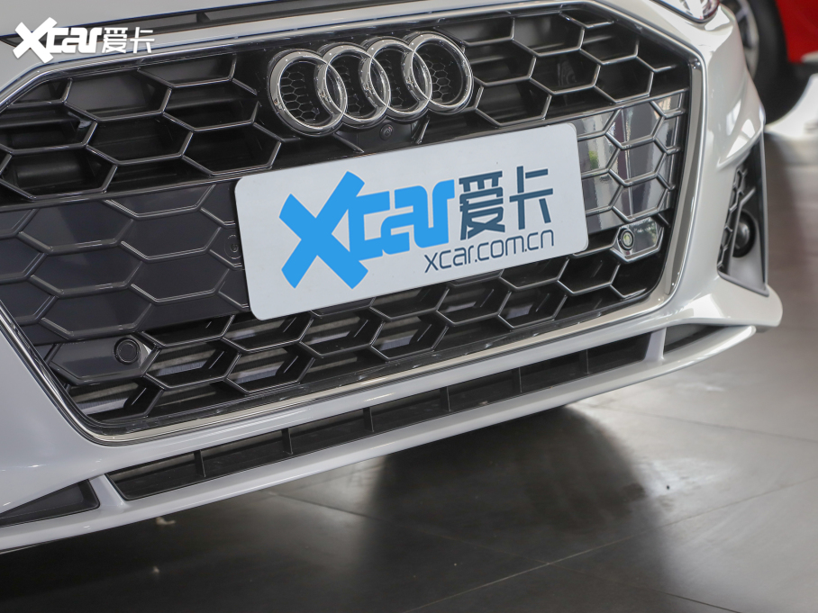 2022WA4L 40 TFSI AӸ