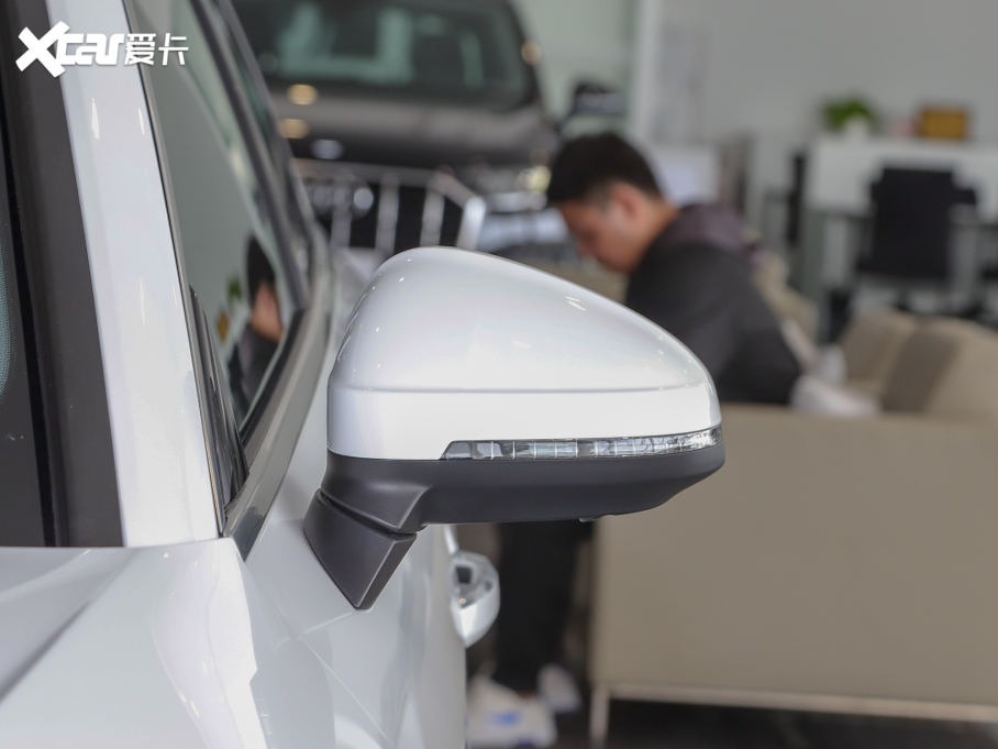 2022WA4L 40 TFSI AӸ