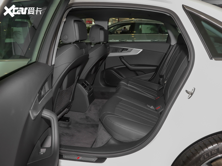 2022WA4L 40 TFSI AӸ