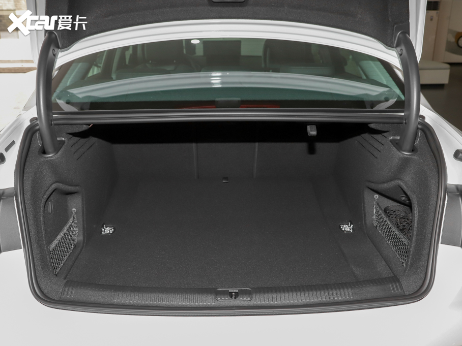 2022WA4L 40 TFSI AӸ