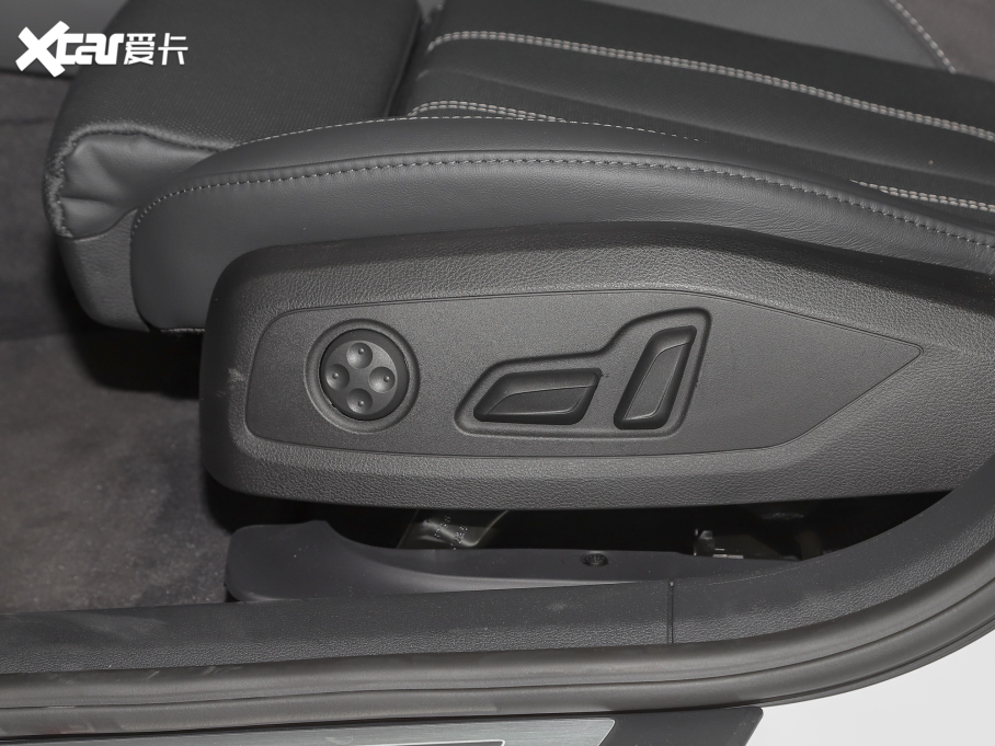 2022WA4L 40 TFSI AӸ