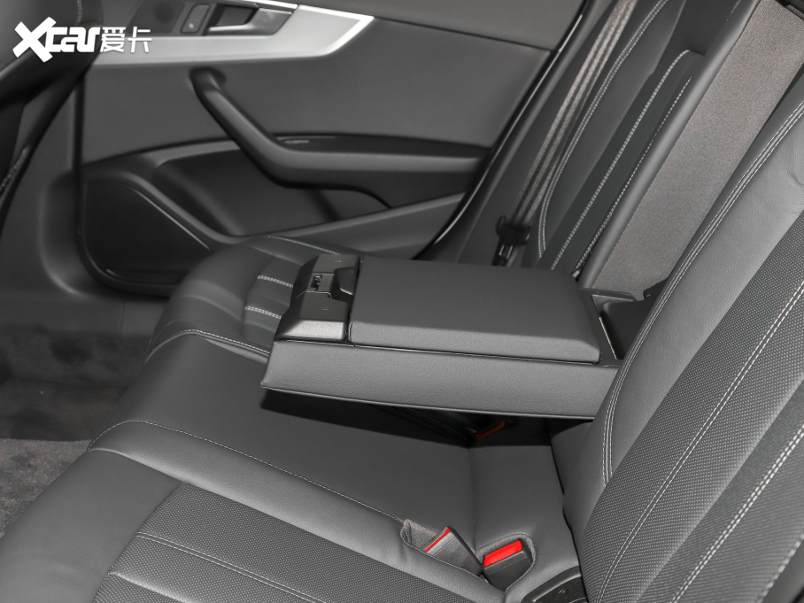 2022WA4L 40 TFSI AӸ