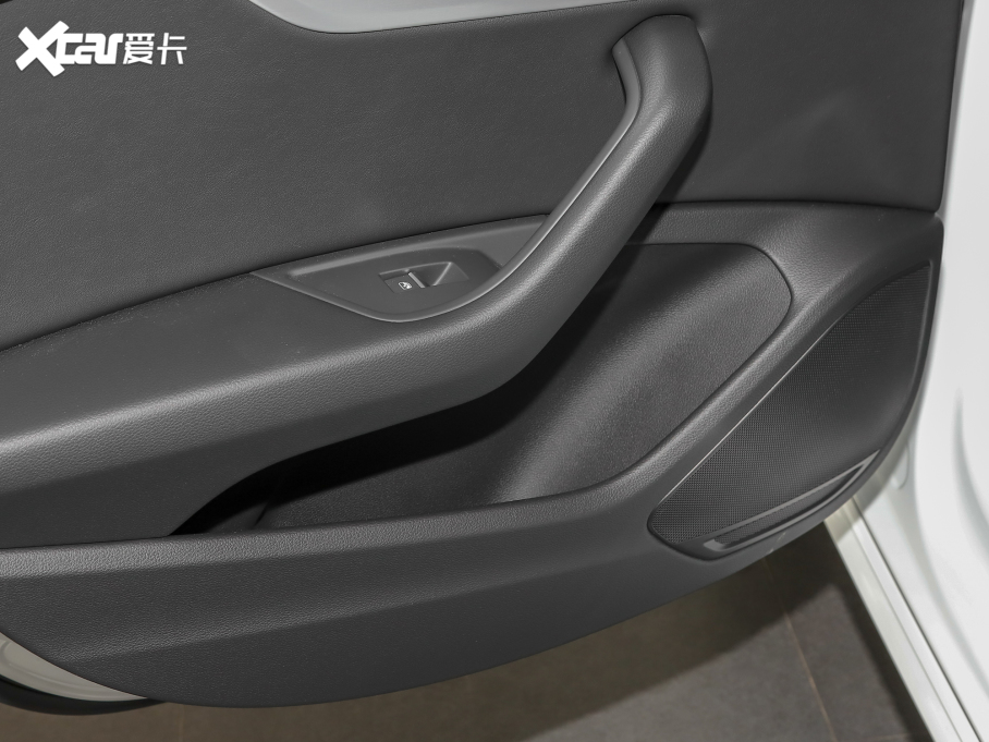 2022WA4L 40 TFSI AӸ