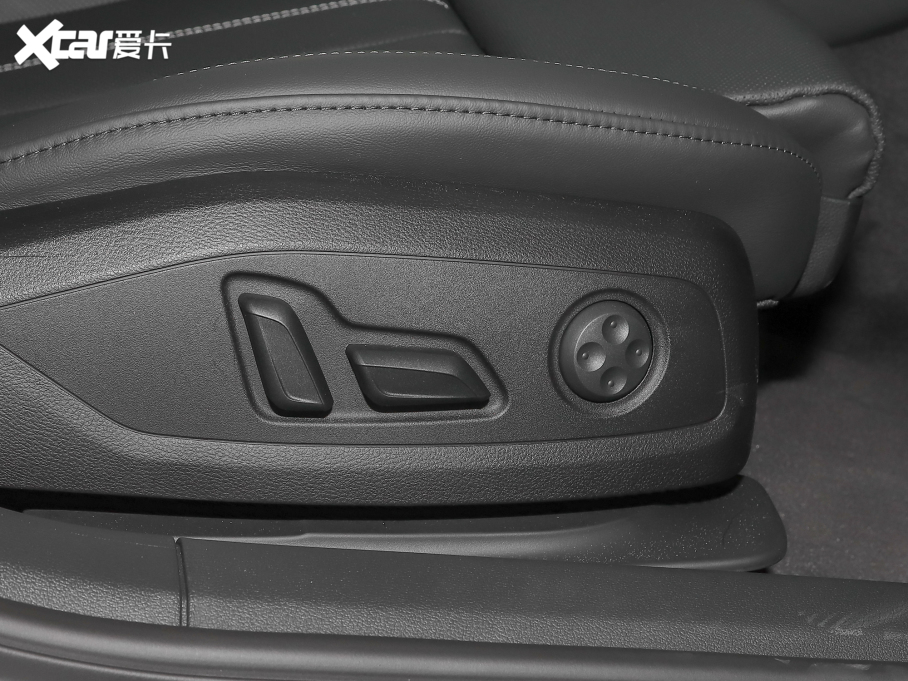 2022WA4L 40 TFSI AӸ