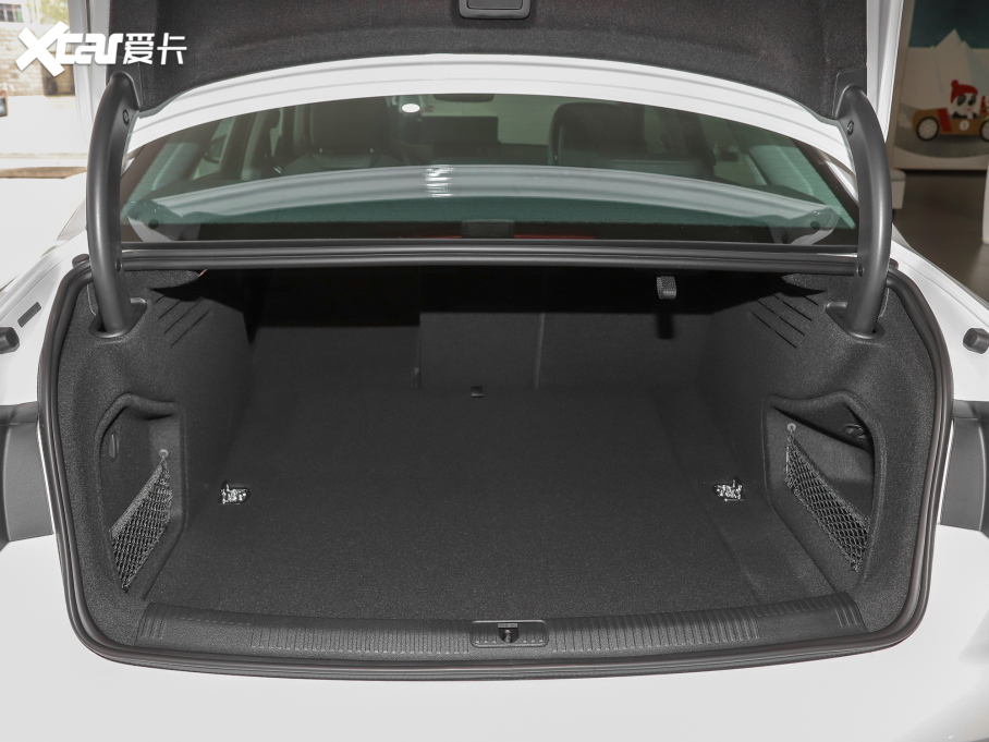 2022WA4L 40 TFSI AӸ