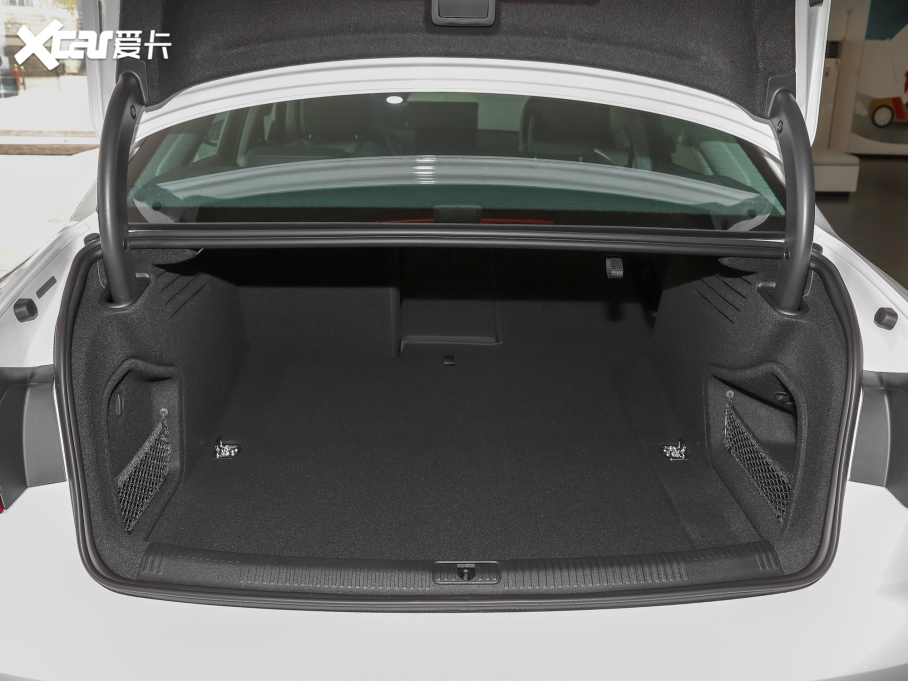 2022��?yu��n)W��A4L 40 TFSI ���A��(d��ng)����