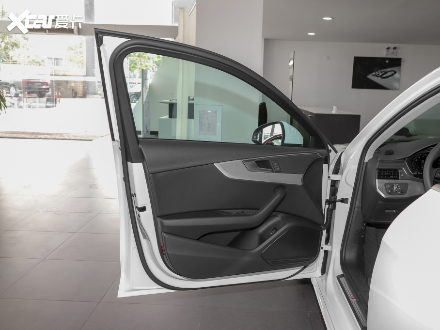 2022��W��A4L 40 TFSI ���A�Ӹ���