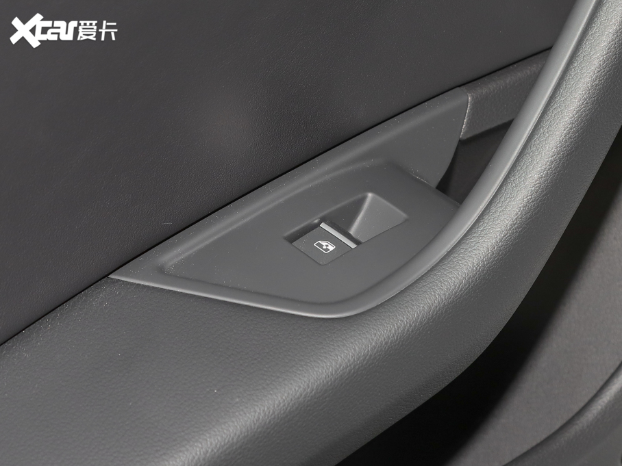 2022WA4L 40 TFSI AӸ