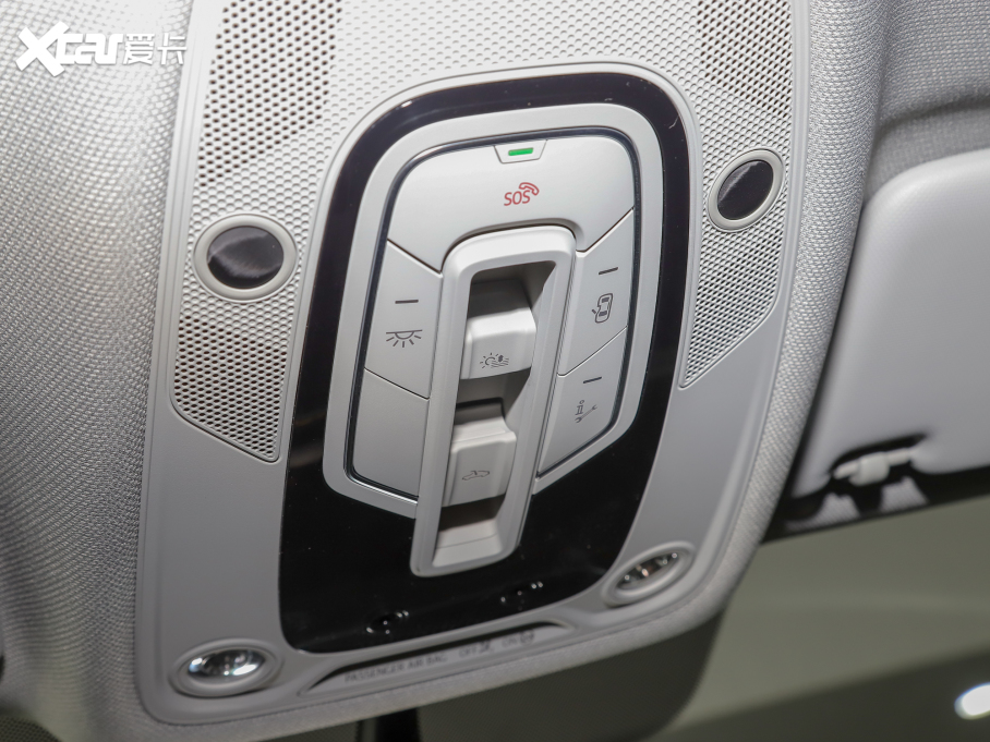 2022WA4L 40 TFSI AӸ