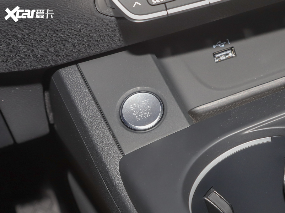 2022WA4L 40 TFSI AӸ