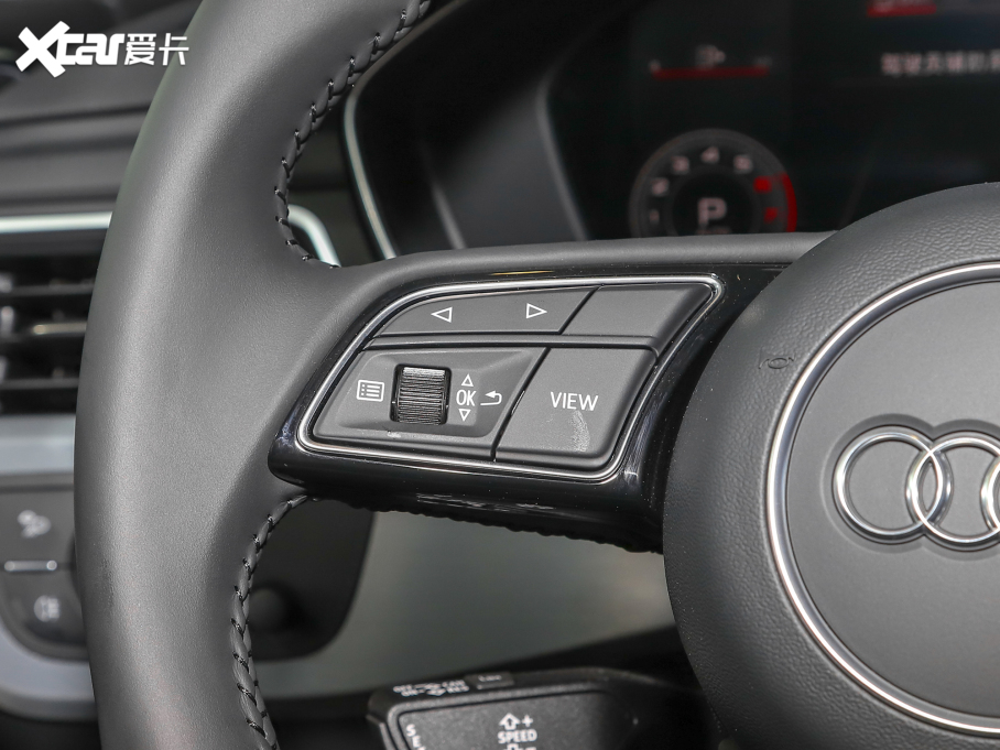 2022WA4L 40 TFSI AӸ