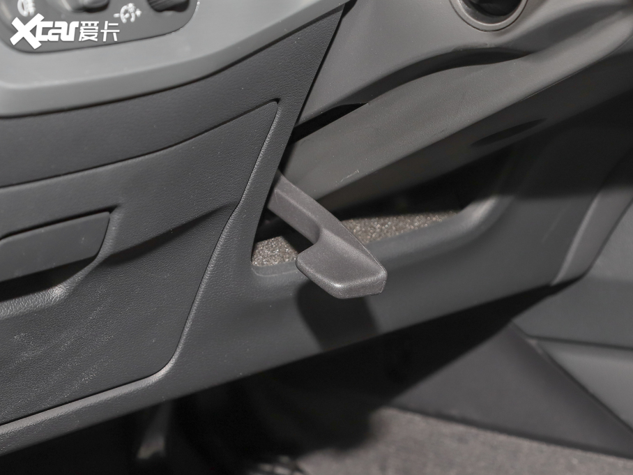 2022WA4L 40 TFSI AӸ