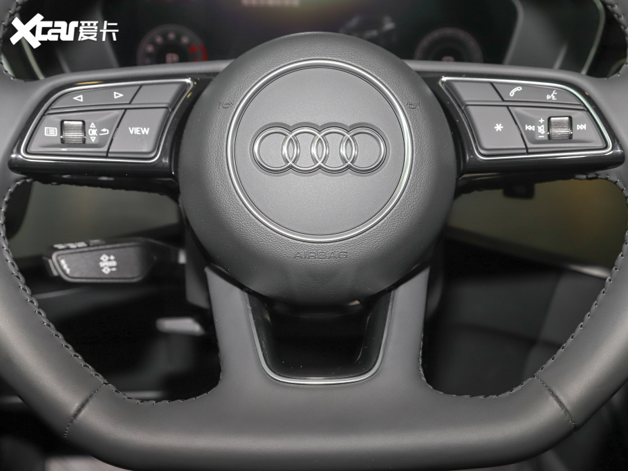 2022WA4L 40 TFSI AӸ