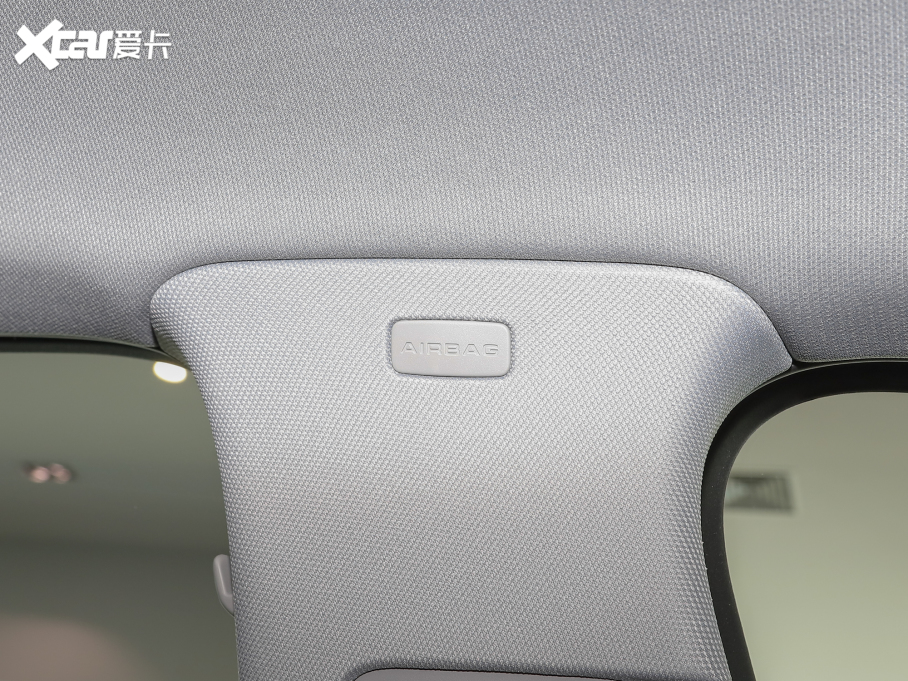 2022WA4L 40 TFSI AӸ