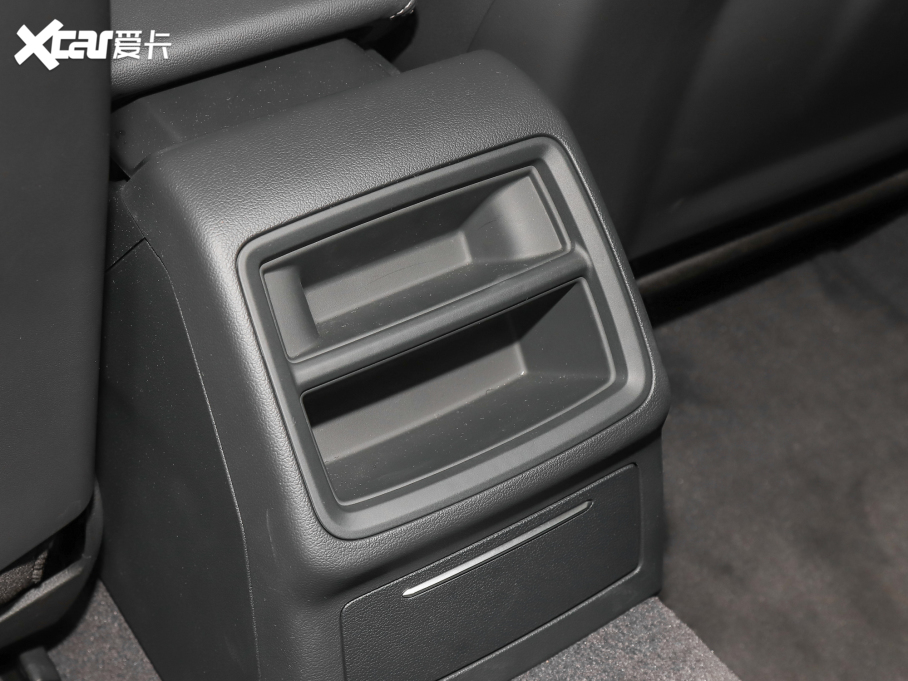 2022WA4L 40 TFSI r(sh)ЄӸ