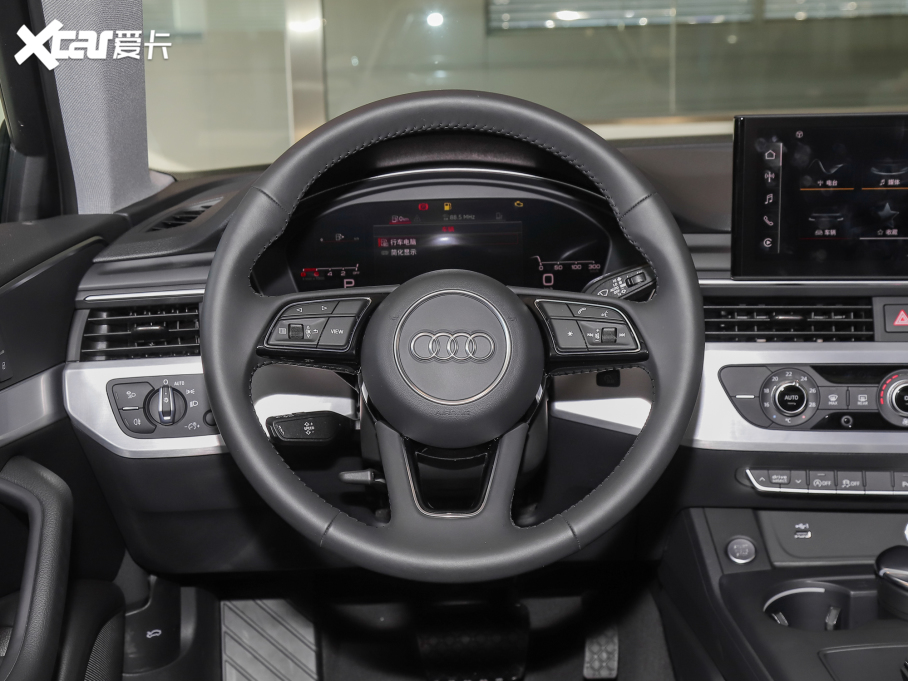 2022款奥迪A4L 40 TFSI 时尚动感型