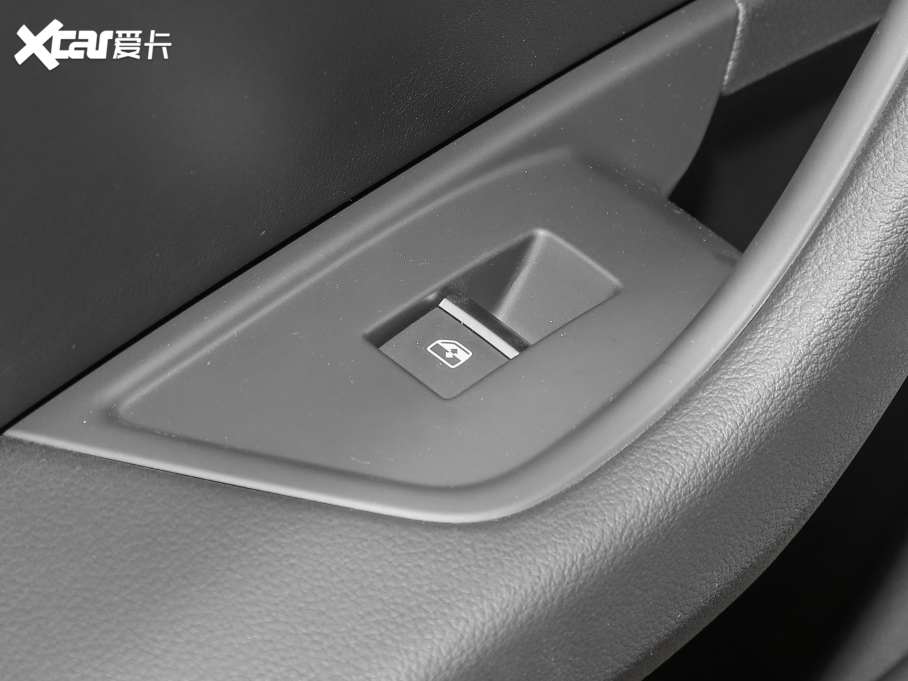 2022WA4L 40 TFSI rЄӸ