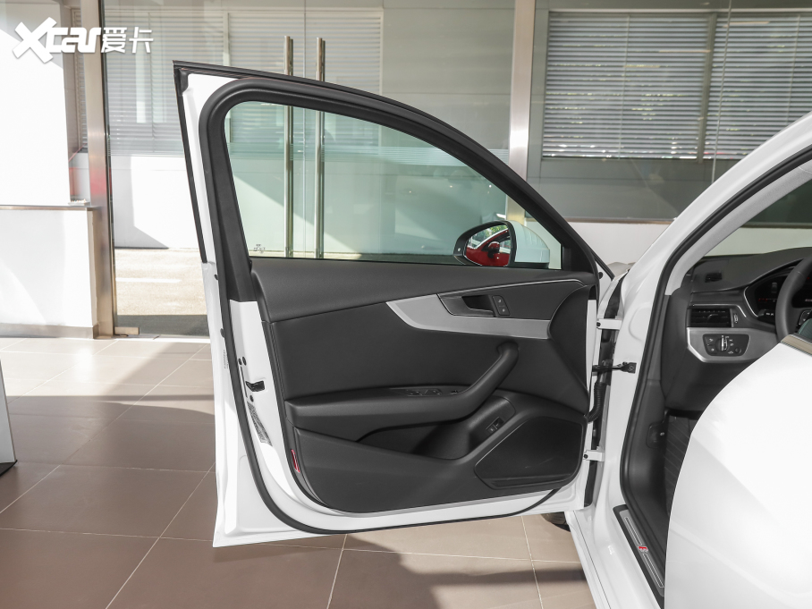 2022WA4L 40 TFSI rЄӸ