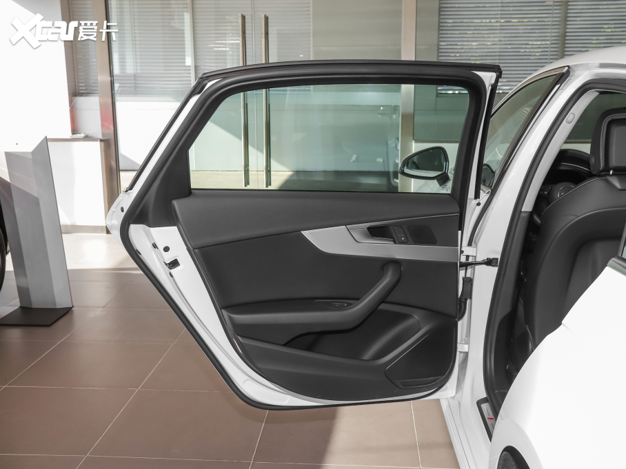 2022?yun)WA4L 40 TFSI r(sh)Є(dng)