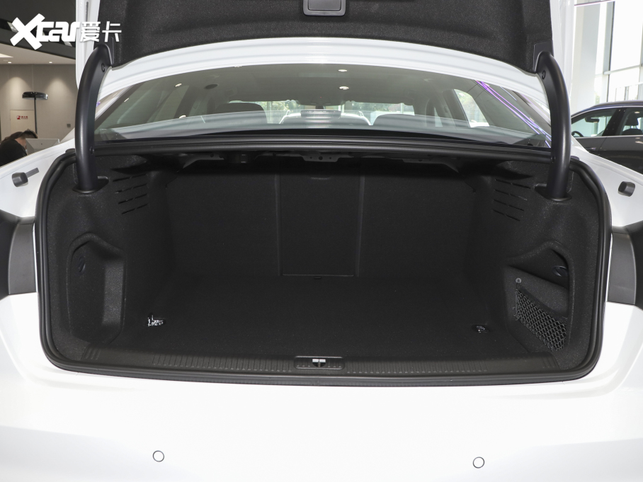 2022��W��A4L 35 TFSI �r�ЄӸ���