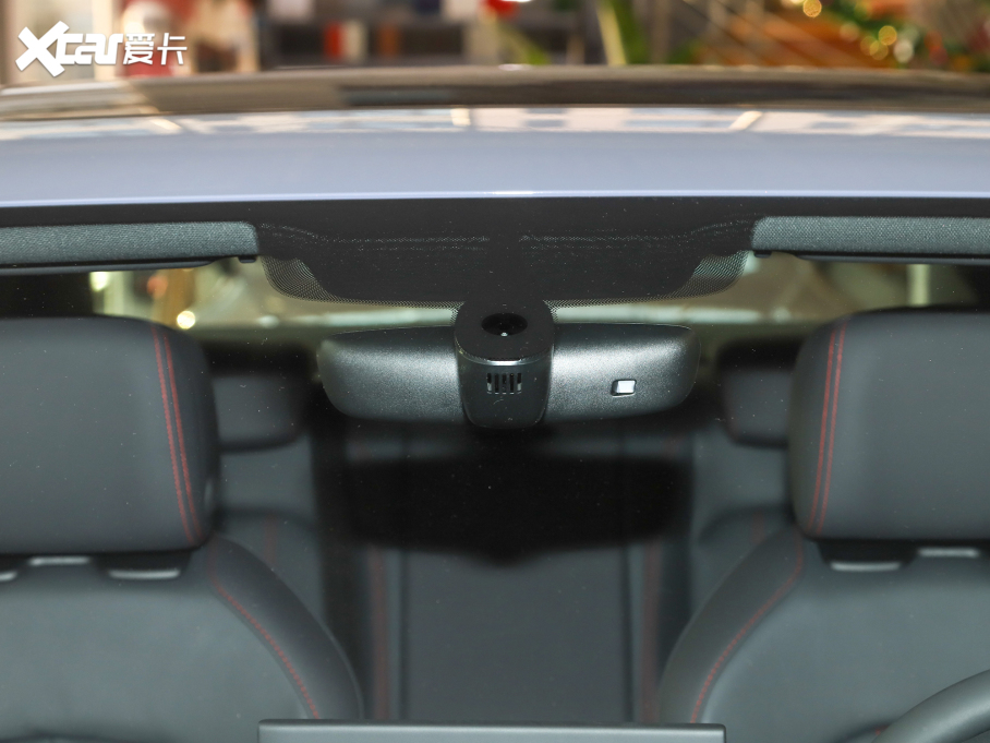 2022?yun)WA4L 40 TFSI quattro RS׼ȼ